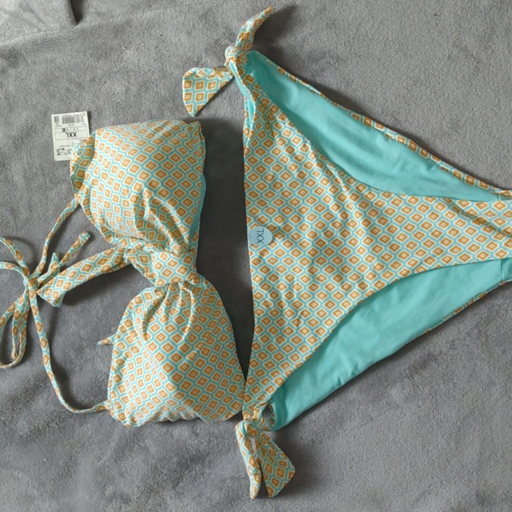 Kiabi women's swimwear turquoise bikini top and bottom size XXL New